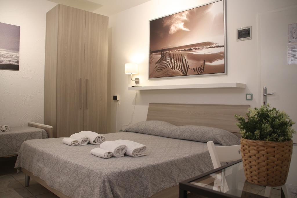 All'Etrusconia Hotel Castagneto Carducci マリーナ・ディ・カスタニェート・カルドゥッチ エクステリア 写真